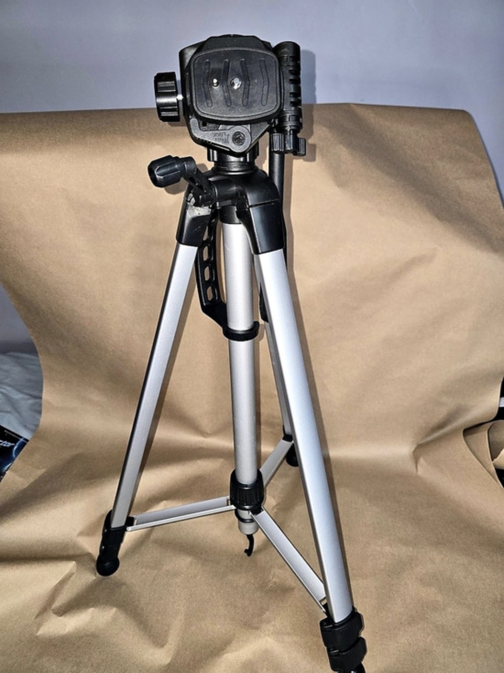 Amazon Basics 60-Inch Lightweight Tripod with Bag
